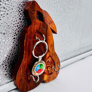 handmade wooden wall keychain holder – pear shape design – 5" small decorative key hanger & wall hanging key frame for home décor